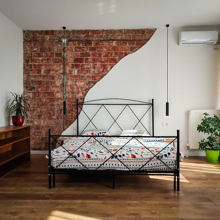 Urban Cozy Retreat Apartment Pristina Exterior photo