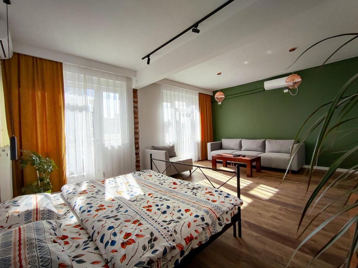 Urban Cozy Retreat Apartment Pristina Exterior photo
