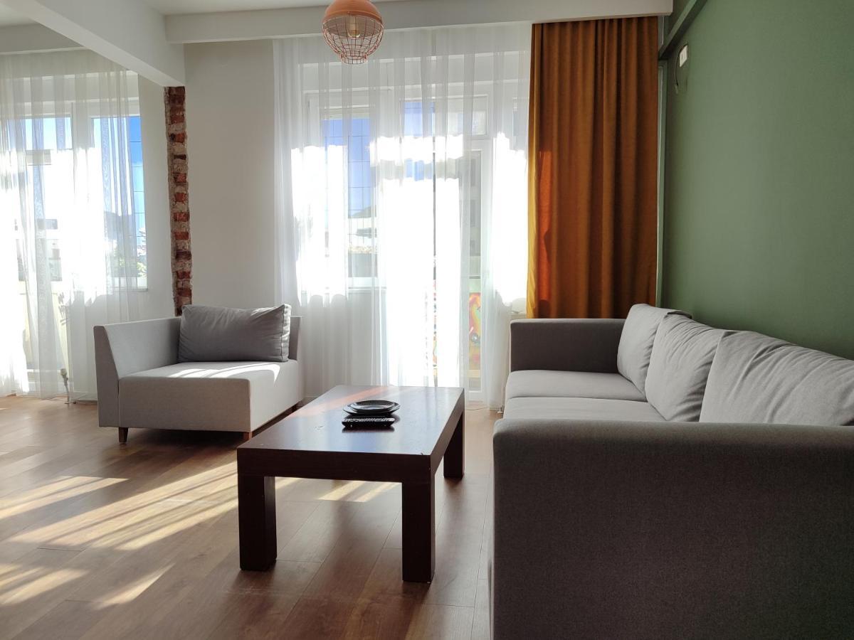 Urban Cozy Retreat Apartment Pristina Exterior photo