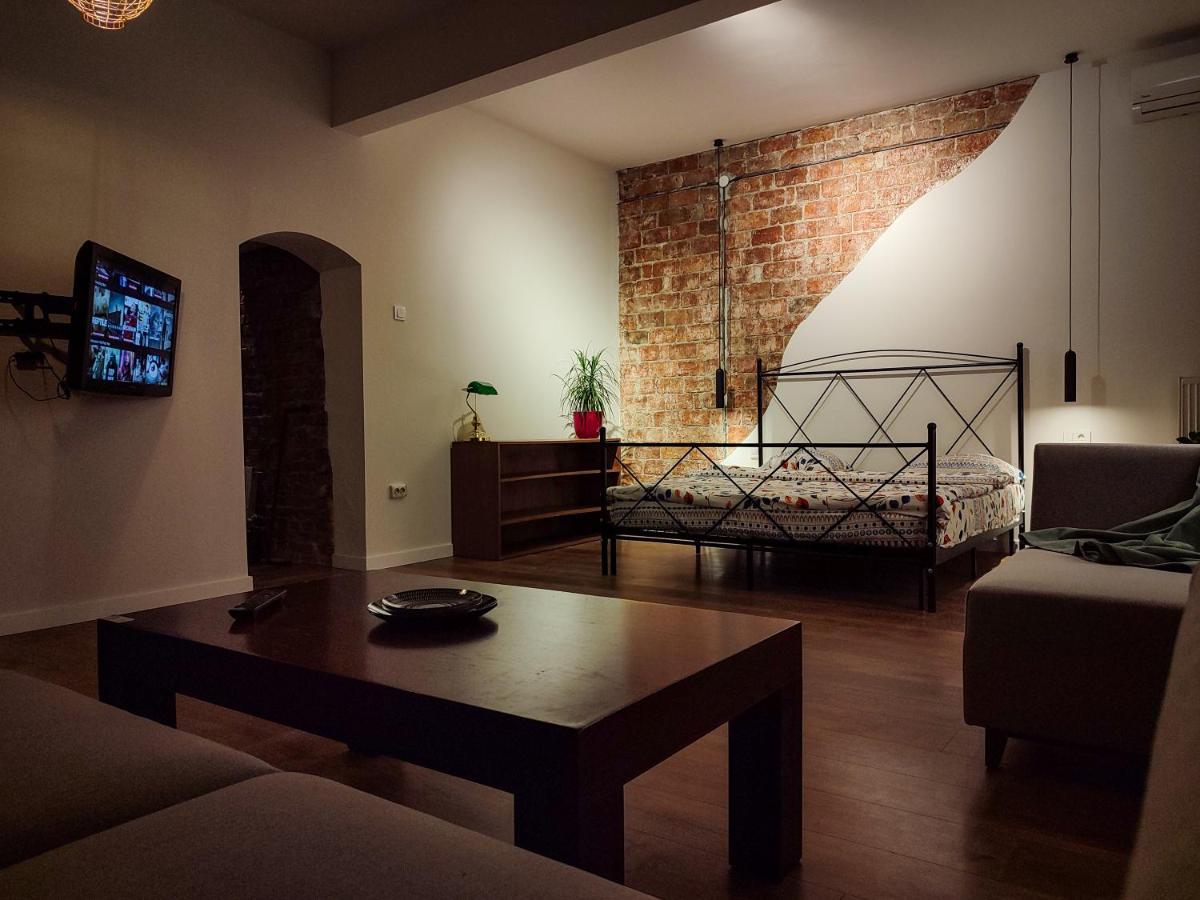 Urban Cozy Retreat Apartment Pristina Exterior photo